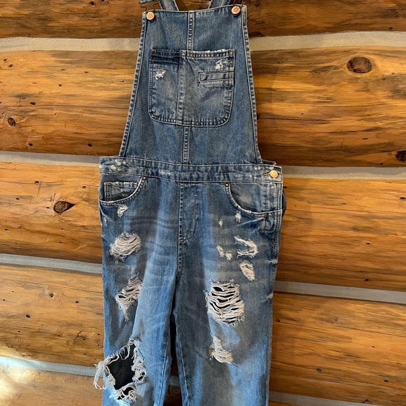 Zara Distressed Overalls - Picture 2 of 4